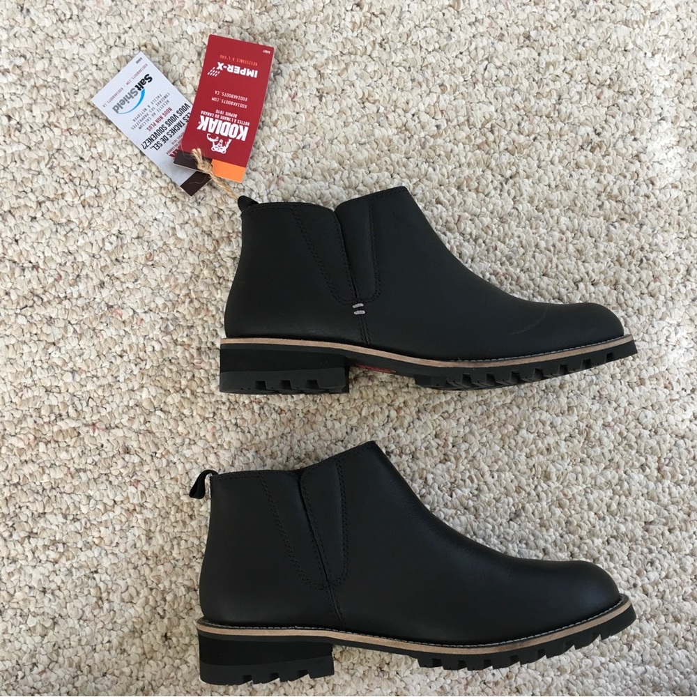Kodiak Black Leather Chelsea-Style Ankle Boots - Picture 3 of 13